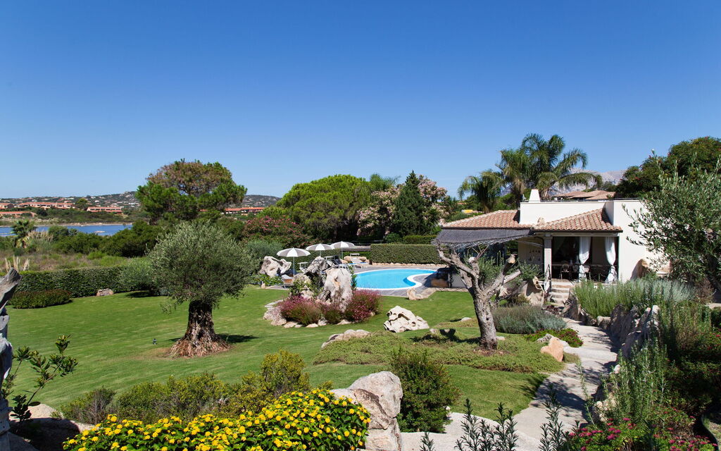 Villa Alloro: Activities, Amenities, Balcony / Terrace / Patio, Building Exterior, Hot Tub, Pool, Room Detail, Spring, Summer