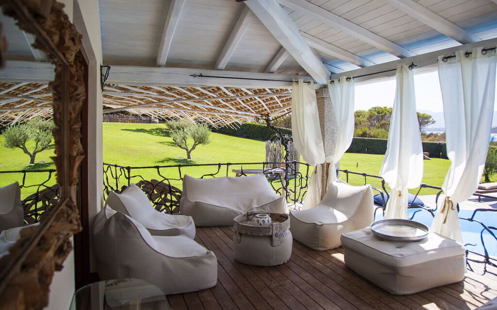 Villa Alloro: Activities, Amenities, Balcony / Terrace / Patio, Building Exterior, Hot Tub, Pool, Room Detail, Spring, Summer
