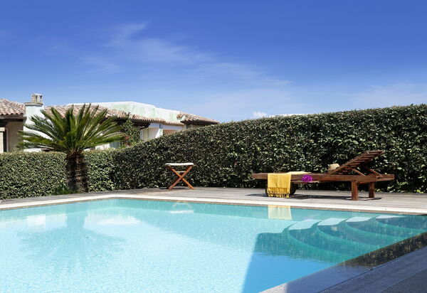 Villa Magno: Attività, Balcone / Terrazza / Patio, Benessere, Caratteristiche, Estate, Esterni, Piscina, Primavera, Servizi