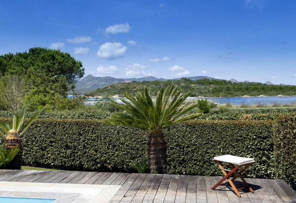Villa Magno: Attività, Balcone / Terrazza / Patio, Benessere, Caratteristiche, Estate, Esterni, Piscina, Primavera, Servizi