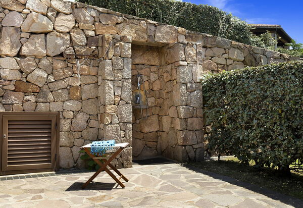Villa Magno: Attività, Balcone / Terrazza / Patio, Benessere, Caratteristiche, Estate, Esterni, Piscina, Primavera, Servizi