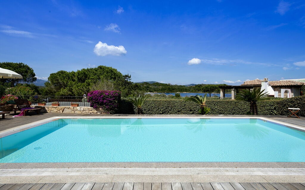 Villa Magno: Attività, Balcone / Terrazza / Patio, Benessere, Caratteristiche, Estate, Esterni, Piscina, Primavera, Servizi