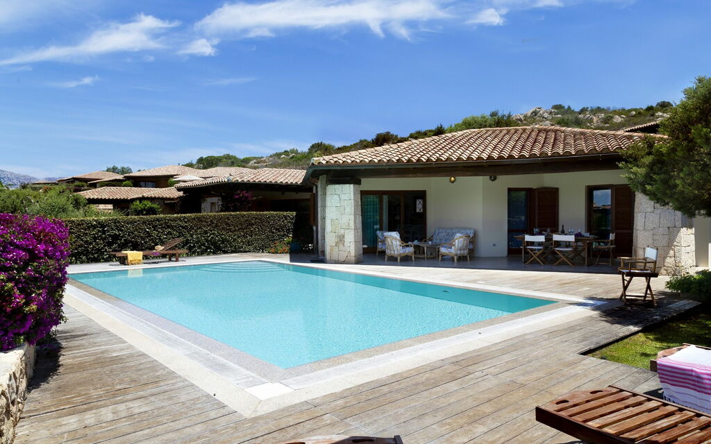 Villa Magno: Attività, Balcone / Terrazza / Patio, Benessere, Caratteristiche, Estate, Esterni, Piscina, Primavera, Servizi