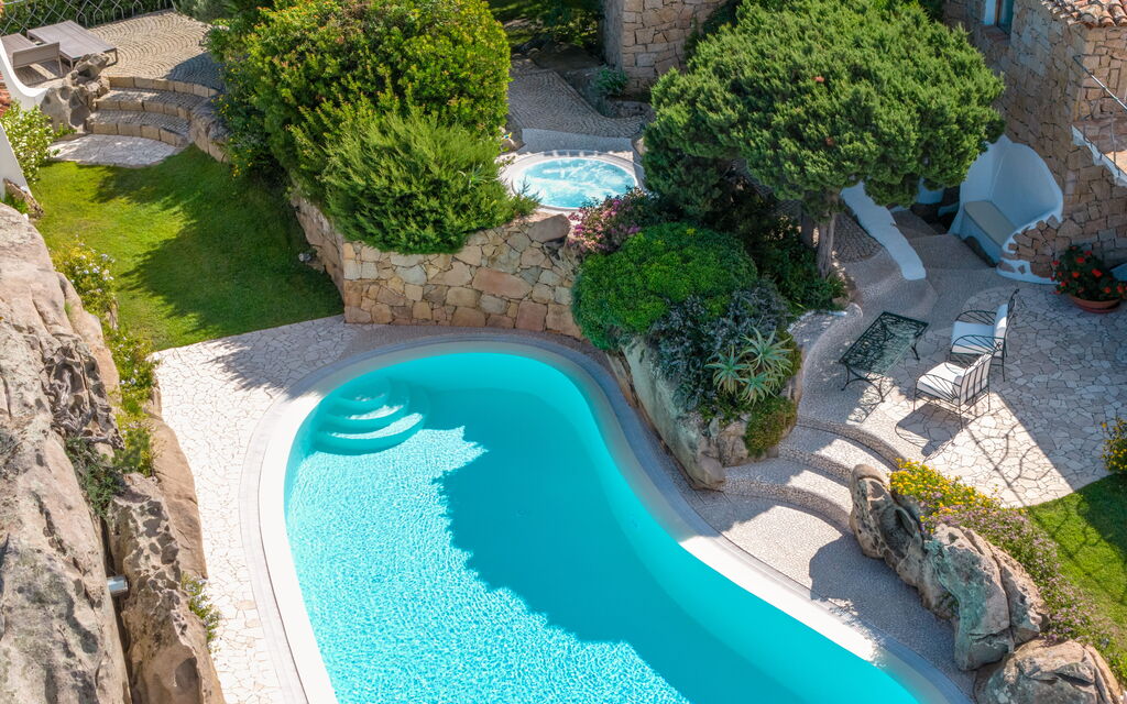 Villa Maestosa: all'aperto, Benessere, Estate, Esterni, Giardino, Piscina, Primavera, Servizi