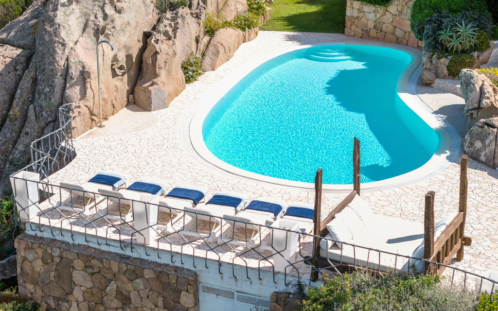Villa Maestosa: all'aperto, Benessere, Estate, Esterni, Giardino, Piscina, Primavera, Servizi