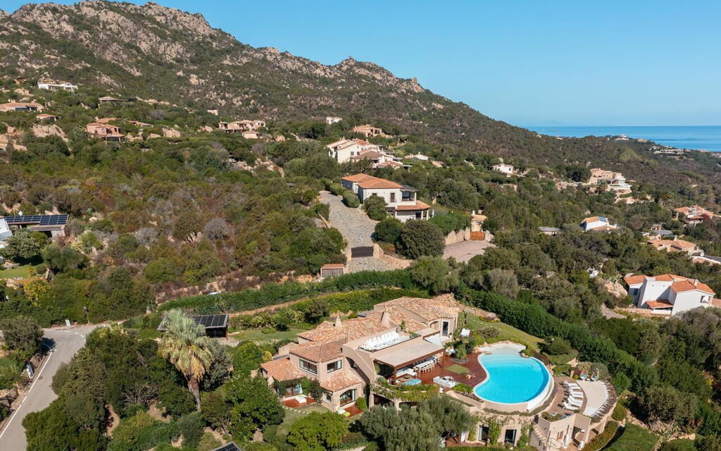 Villa Pedretti: Altra Stanza, Attività, Caratteristiche, Dettagli della stanza, Estate, Esterni, Idromassaggio, Piscina, Primavera