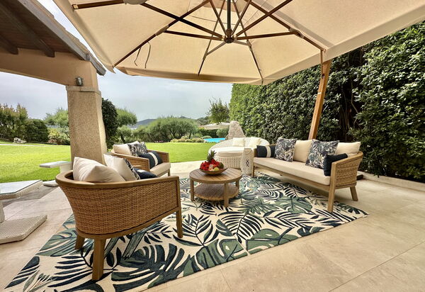 Villa Terry: Attività, Balcone / Terrazza / Patio, Caratteristiche, Cucina, Entrata Principale, Estate, Esterni, Piscina, Primavera