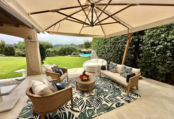 Villa Terry: Attività, Balcone / Terrazza / Patio, Caratteristiche, Cucina, Entrata Principale, Estate, Esterni, Piscina, Primavera