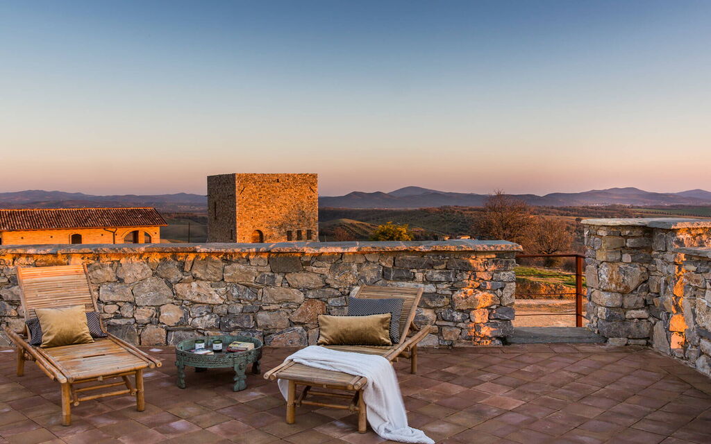 Villa Monte Argentario: Attività, Balcone / Terrazza / Patio, Benessere, Caratteristiche, Estate, Esterni, Giardino, Piscina, Primavera, Servizi, Vista Panoramica
