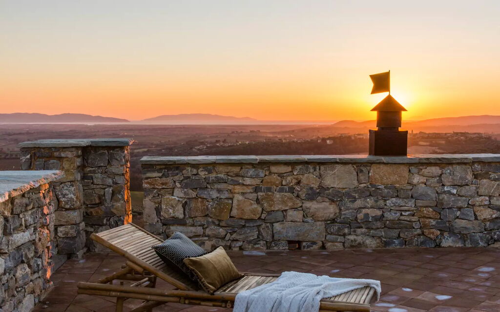 Villa Monte Argentario: Attività, Balcone / Terrazza / Patio, Benessere, Caratteristiche, Estate, Esterni, Giardino, Piscina, Primavera, Servizi, Vista Panoramica