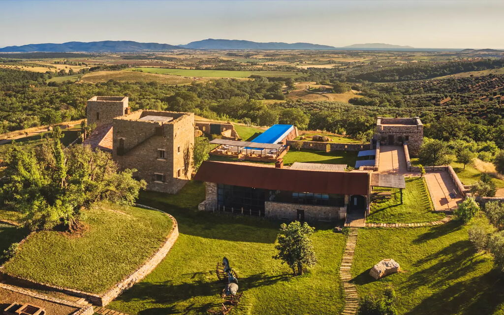 Villa Monte Argentario: Attività, Balcone / Terrazza / Patio, Benessere, Caratteristiche, Estate, Esterni, Giardino, Piscina, Primavera, Servizi, Vista Panoramica