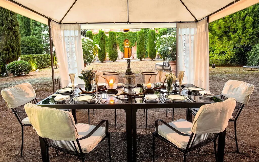 Villa Macciano: Attività, Balcone / Terrazza / Patio, Benessere, Caratteristiche, Estate, Esterni, Giardino, Piscina, Primavera, Servizi