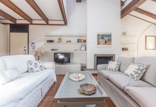 Castiglione Escape: Attività, Balcone / Terrazza / Patio, Città, Dettagli della stanza, Estate, Esterni, Primavera